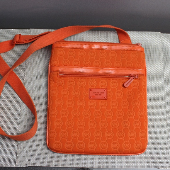 Michael Kors Neoprene Crossbody bag - Picture 1 of 6